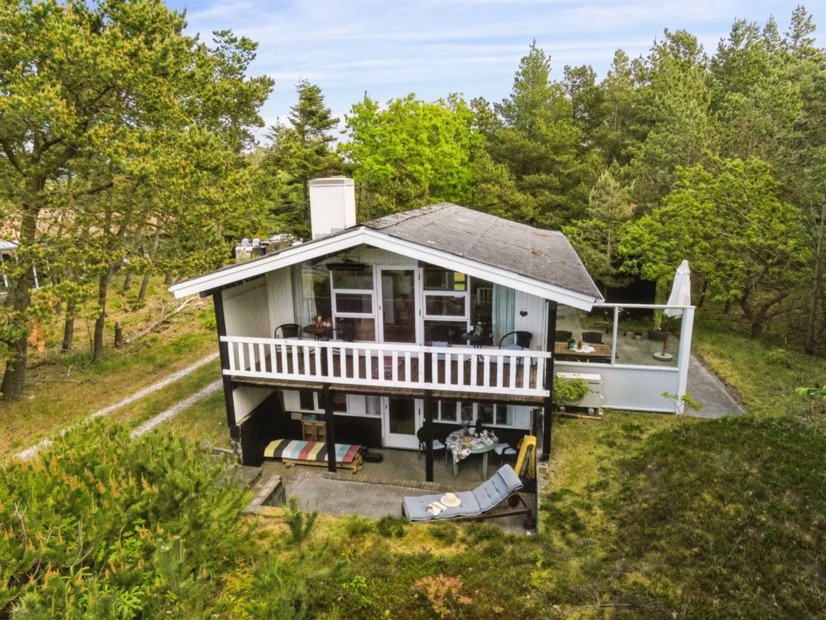 "Freda" - 100m to the fjord-Outside