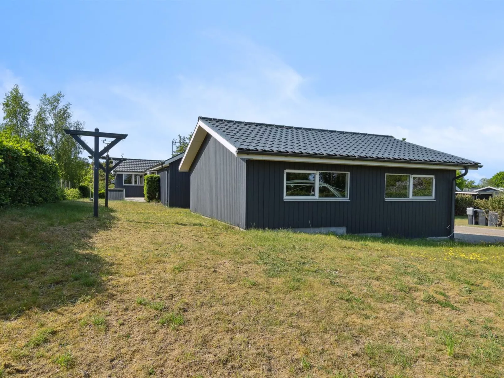 "Rafn" - 550m from the sea-Draußen