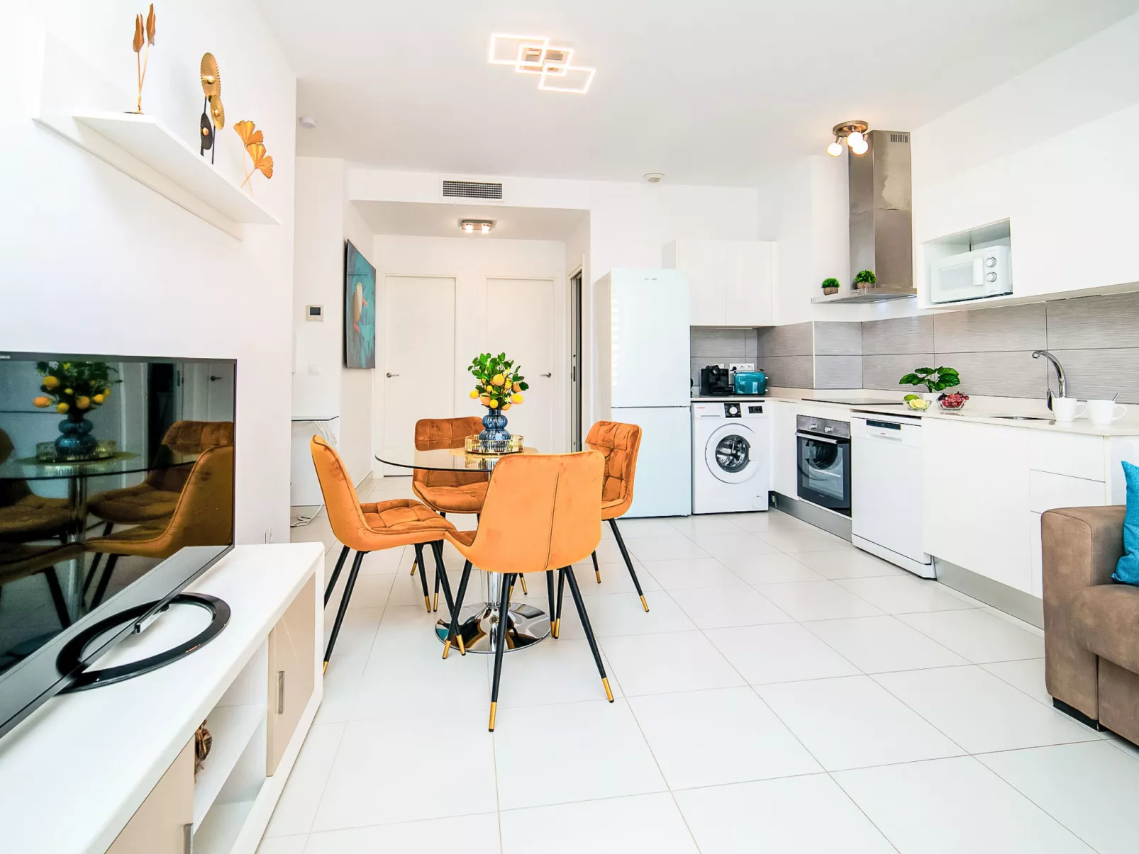 Calpe Beach II-Inside