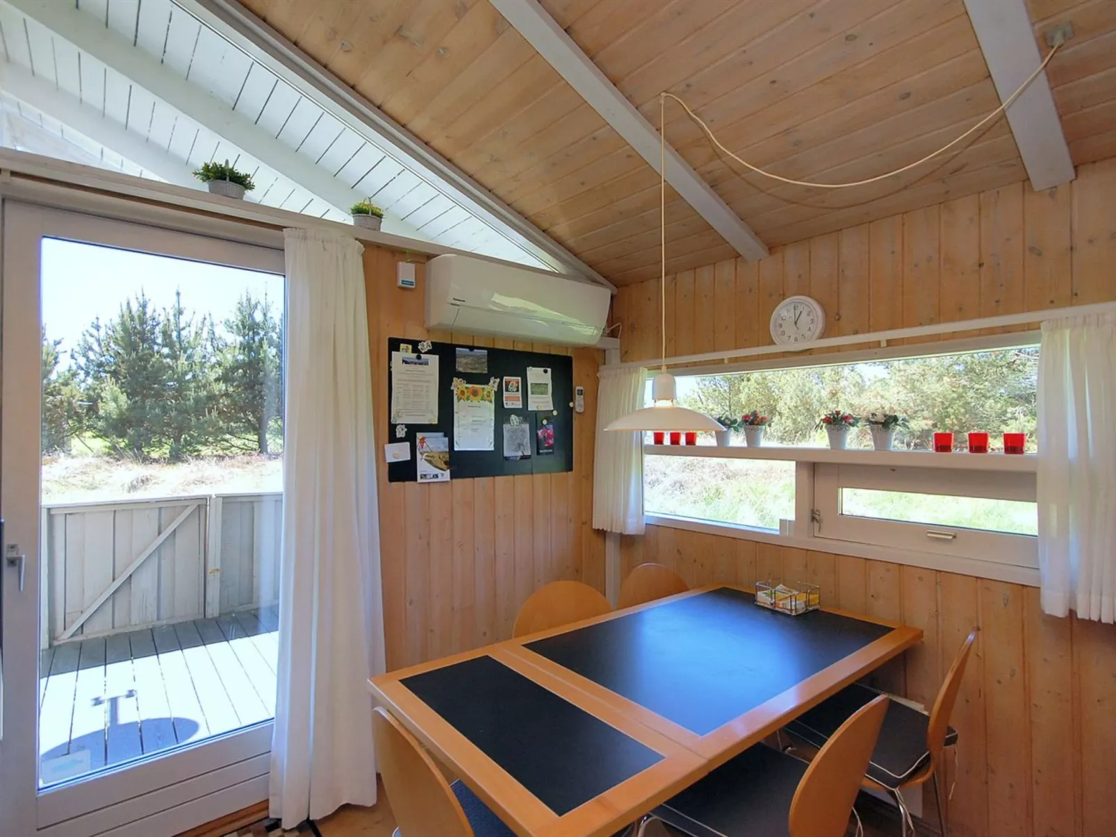 "Anthonia" - 1.6km from the sea-Inside