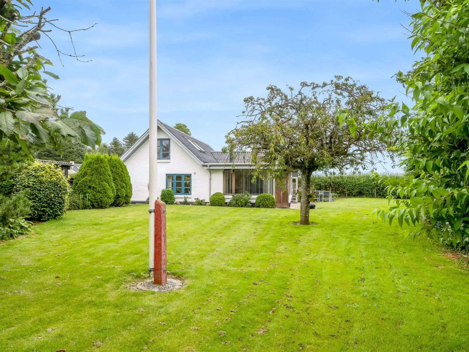 "Aliza" - 300m to the fjord-Outside