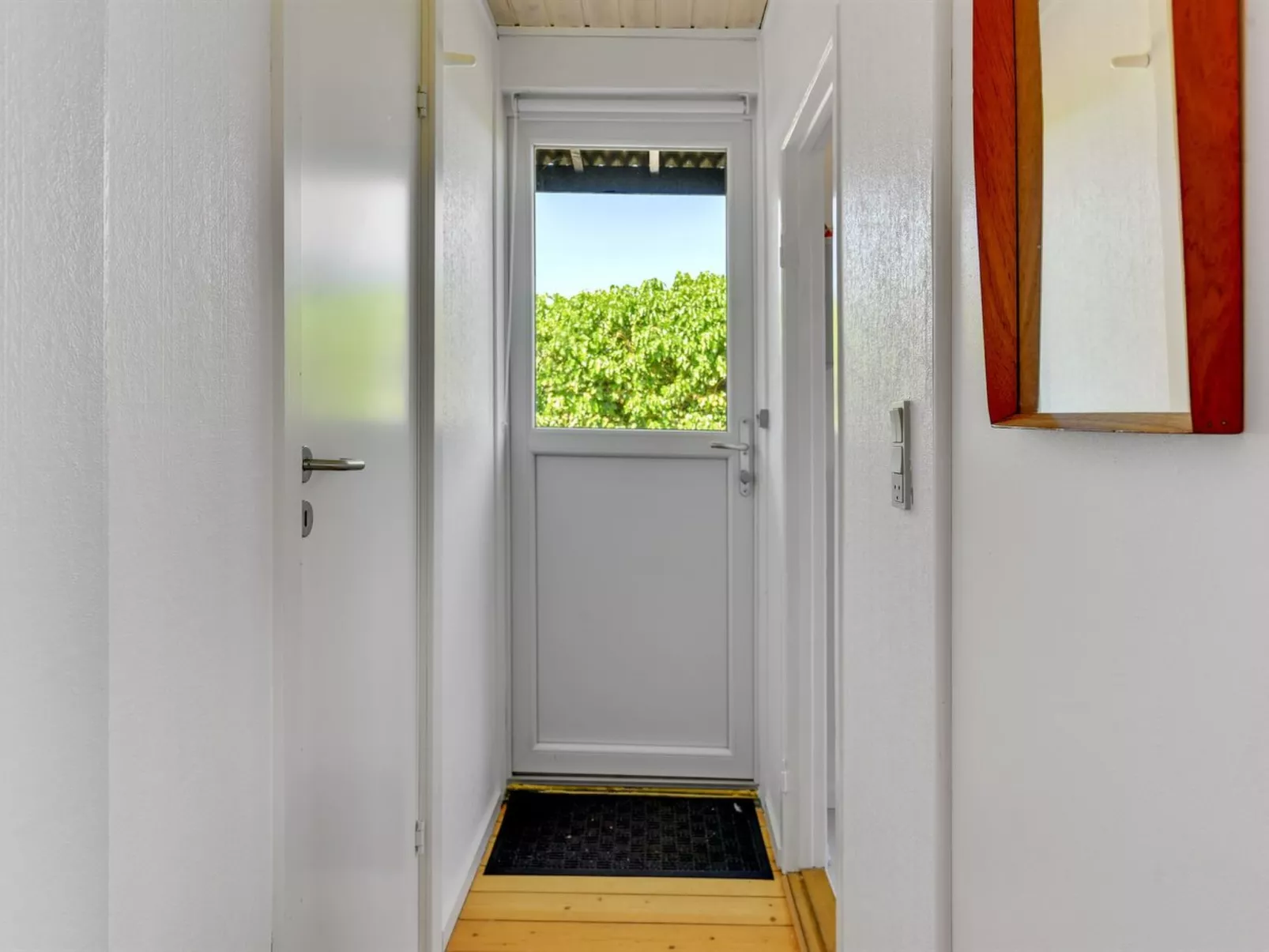 "Axeln" - 300m to the fjord-Inside