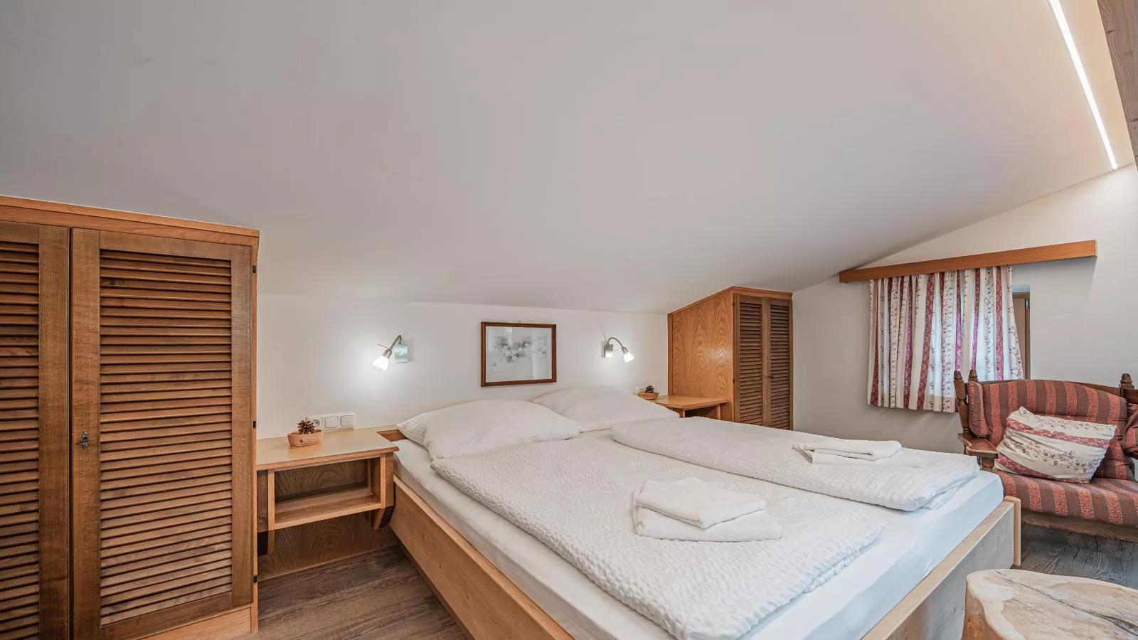 Röck IV-Bedroom