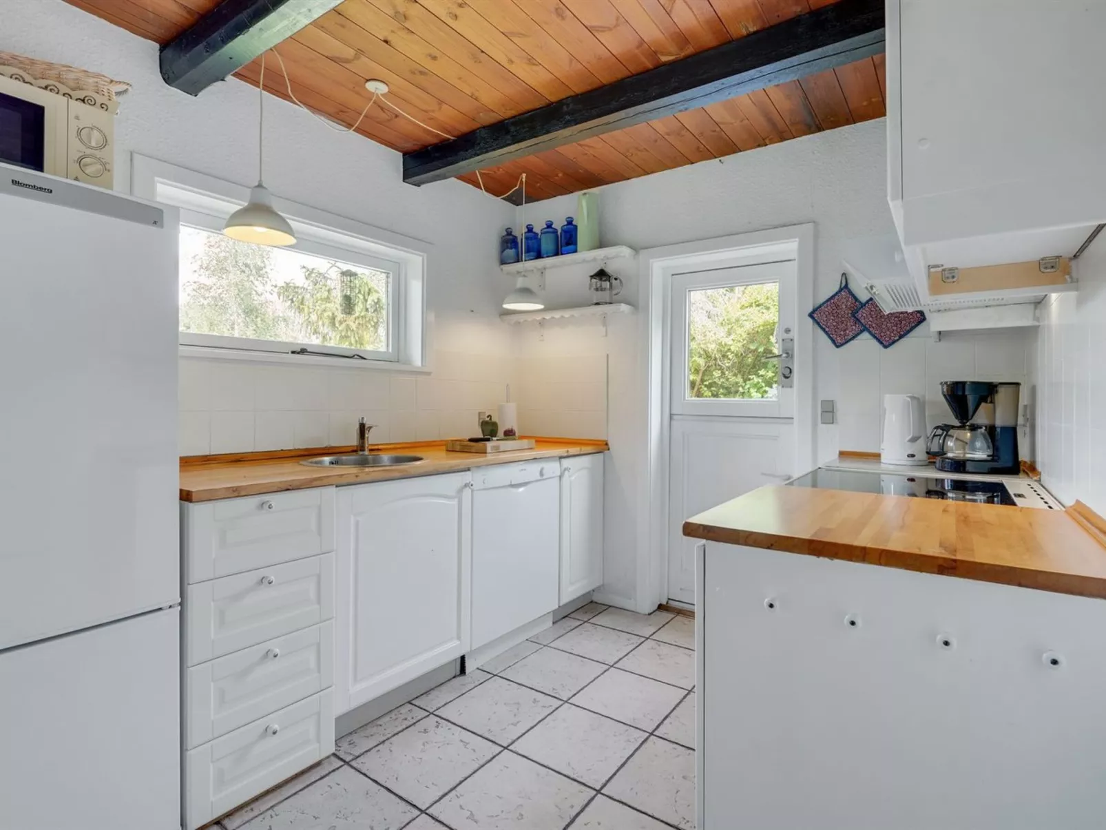 "Vemund" - 750m from the sea-Drinnen