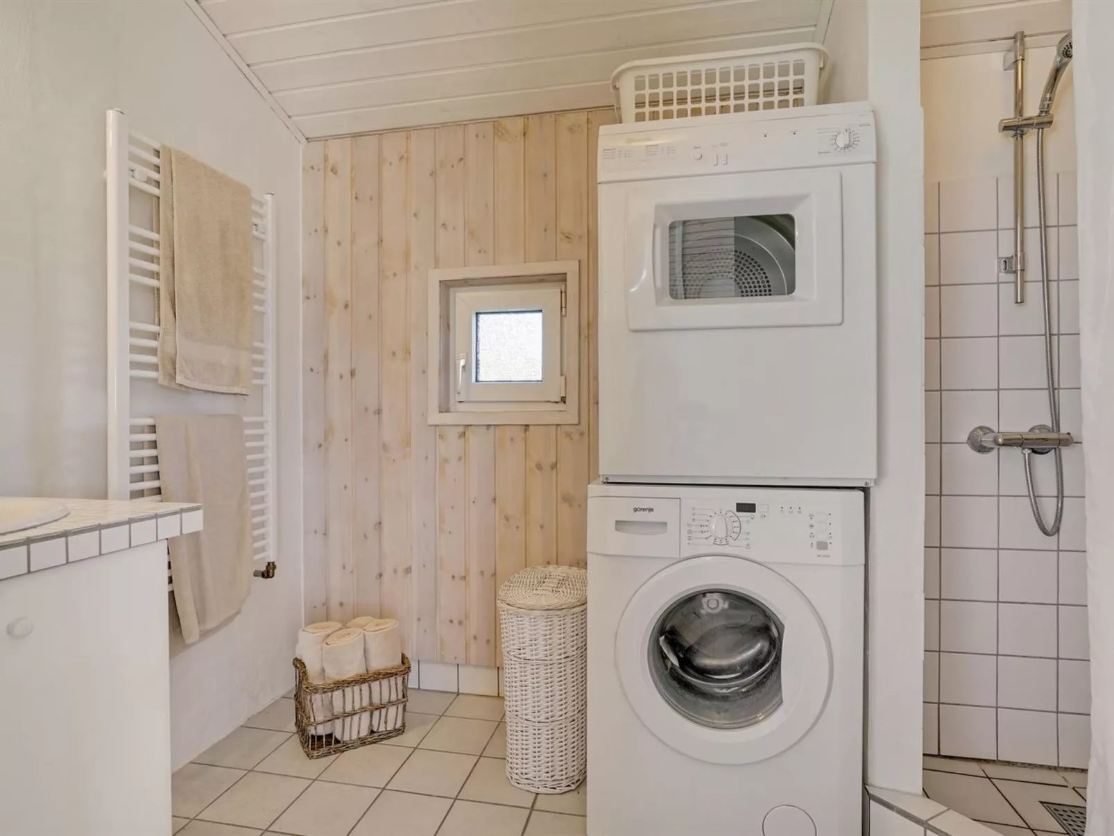 "Aella" - 150m from the sea-Inside