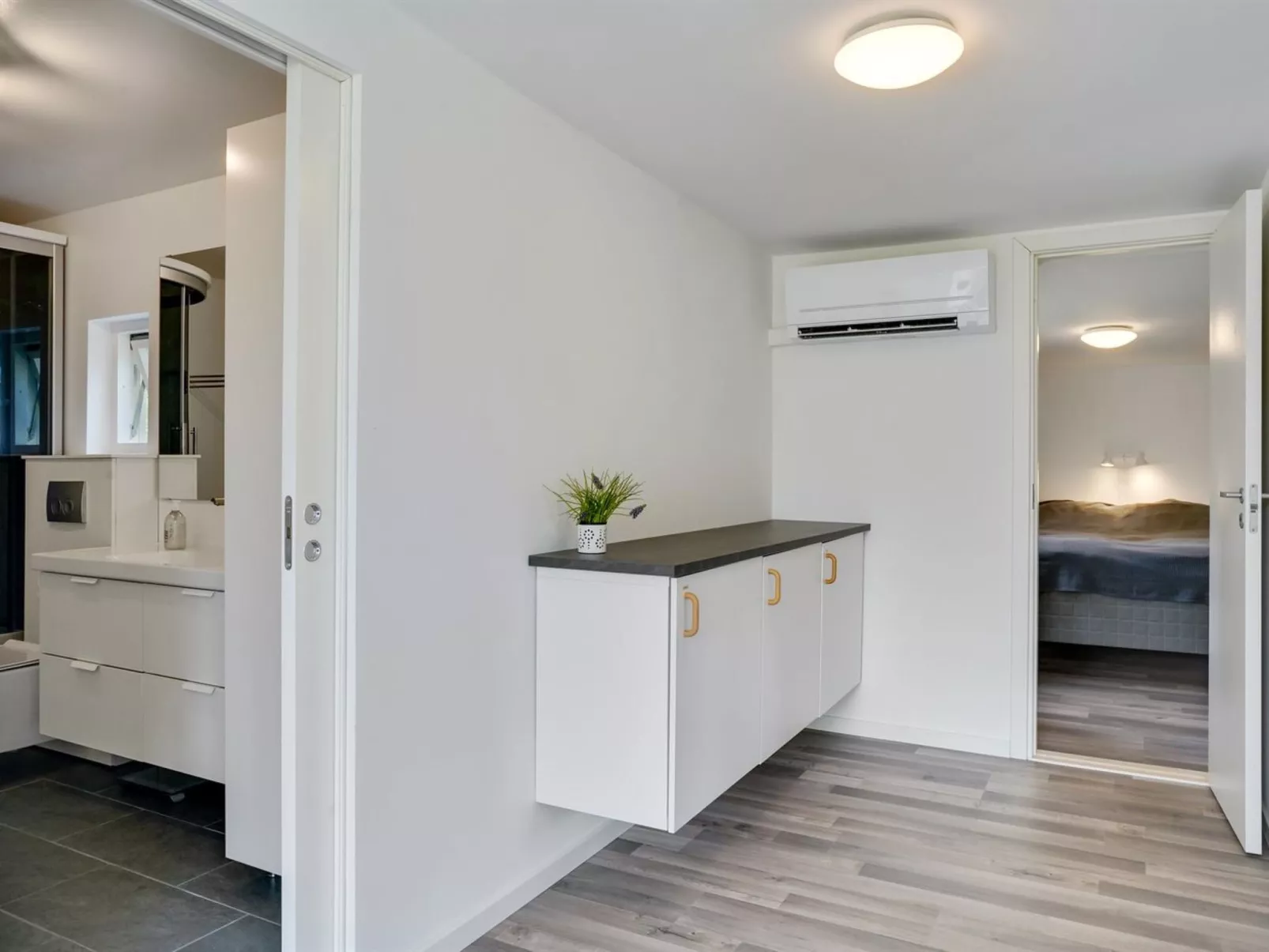 "Sighmund" - 530m from the sea-Inside