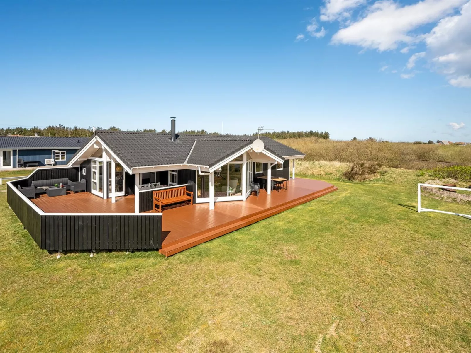 "Floriana" - 650m from the sea-Draußen