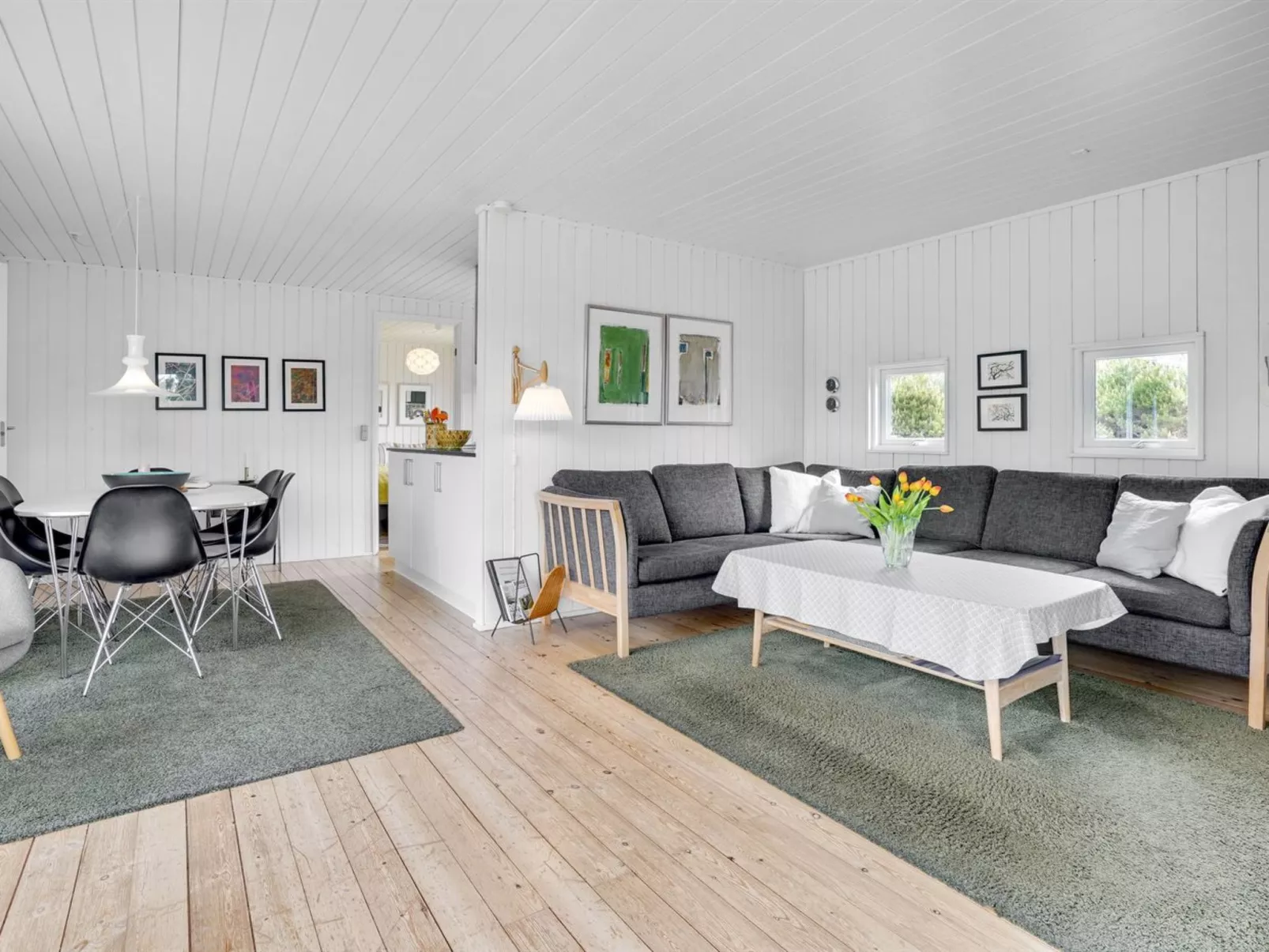 "Fredrikka" - 3.9km from the sea-Inside