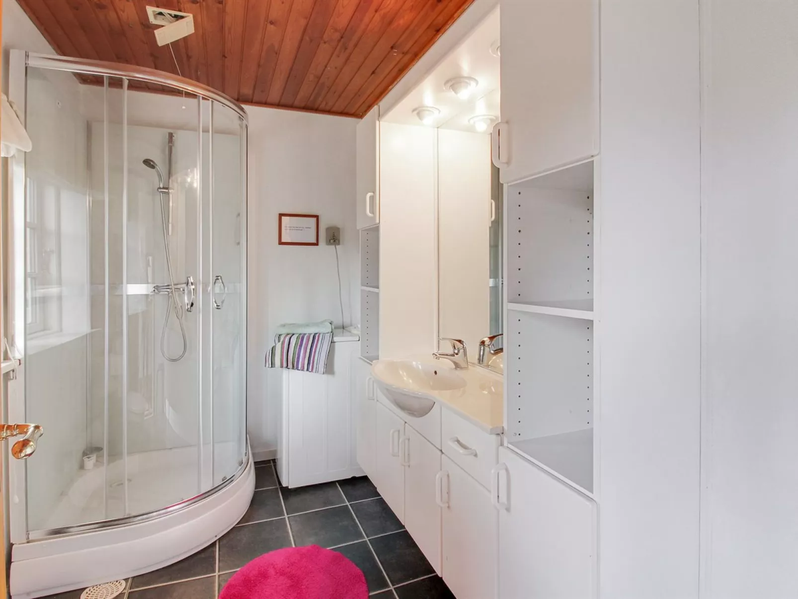 "Kristine" - 4km from the sea-Inside