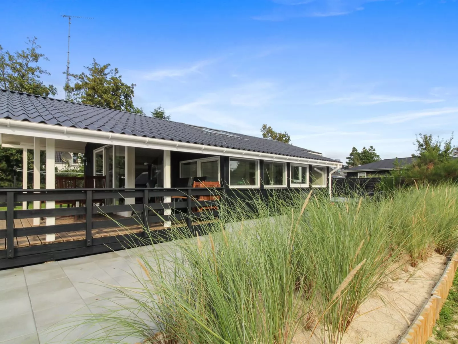 "Hildegarde" - 900m from the sea-Outside