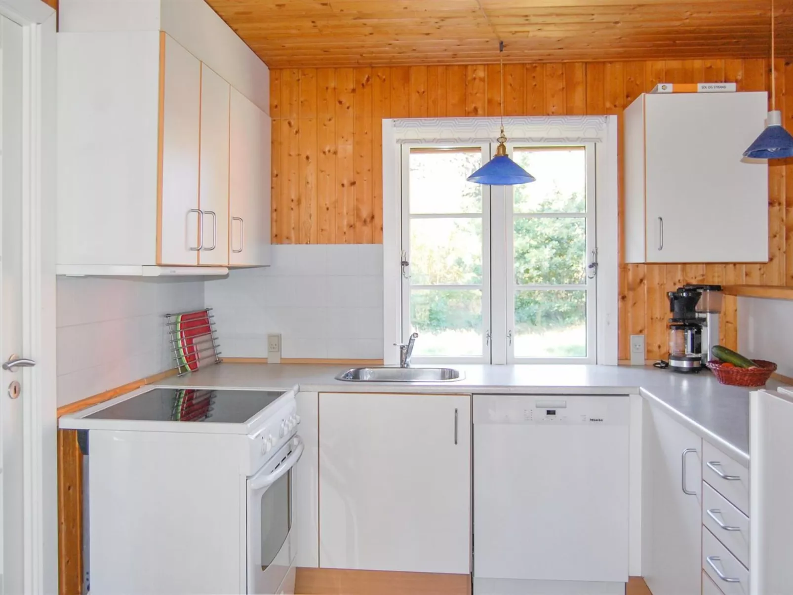 "Ulla" - 300m from the sea-Drinnen