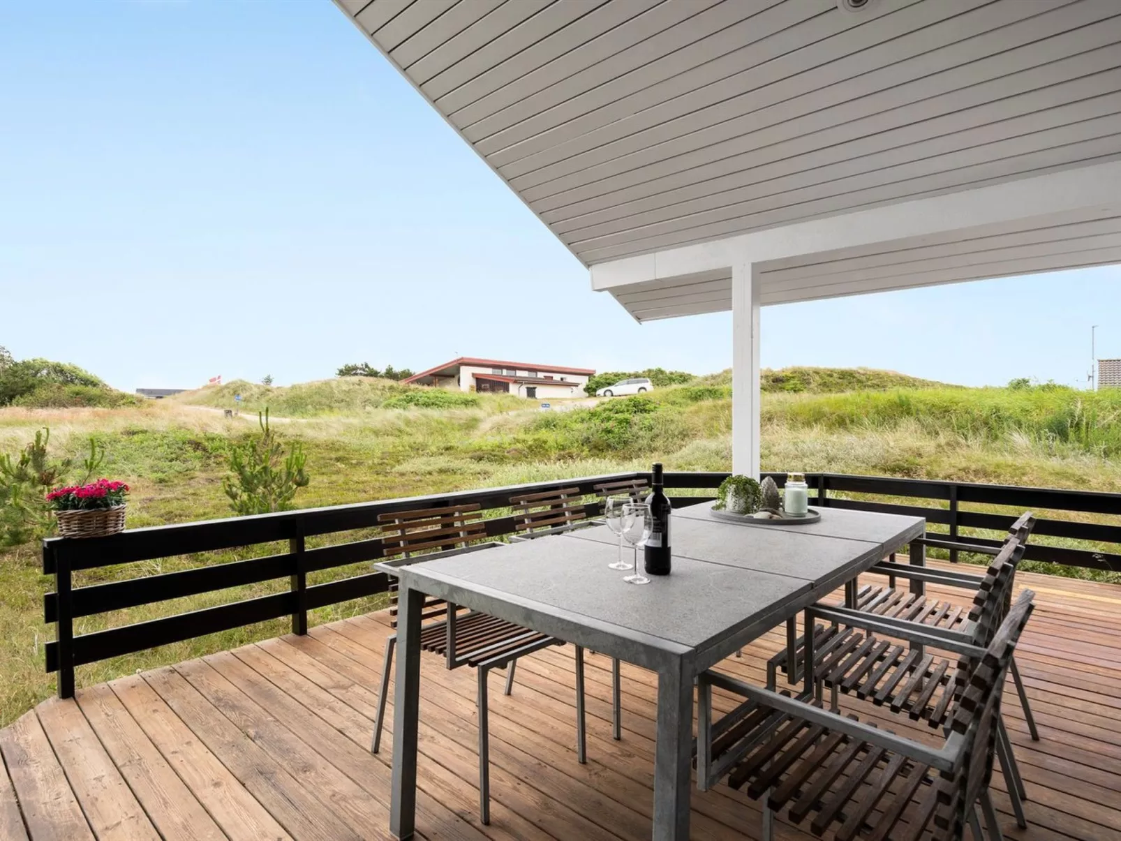 "Fejzo" - 700m to the fjord-Outside