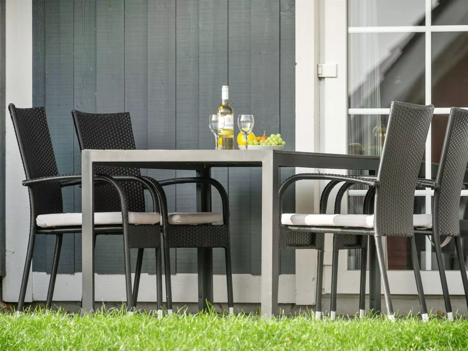 "Babette" - 75m to the fjord-Draußen