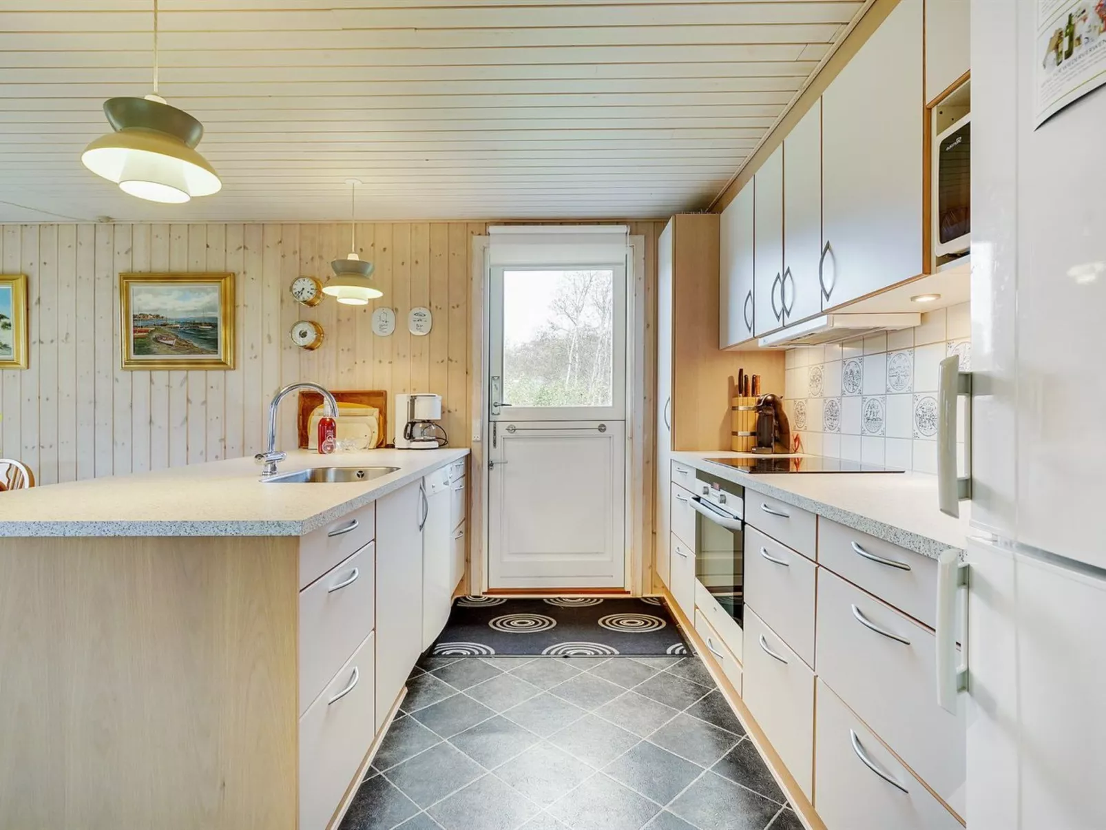 "Patrice" - 2km from the sea-Inside