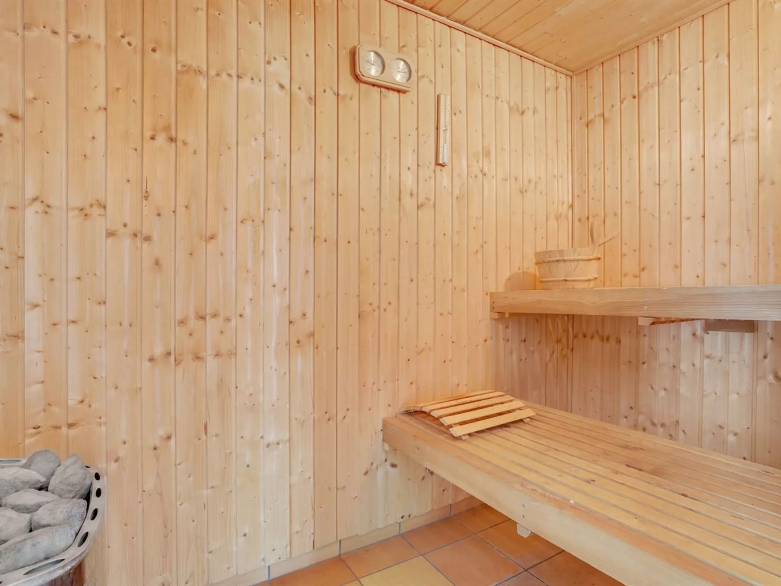 "Myra" - 18km from the sea-Inside