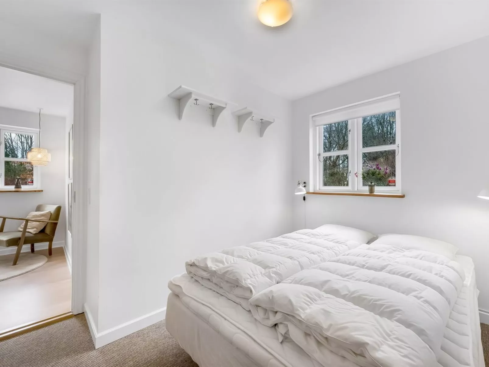 "Mandana" - 10km to the fjord-Inside