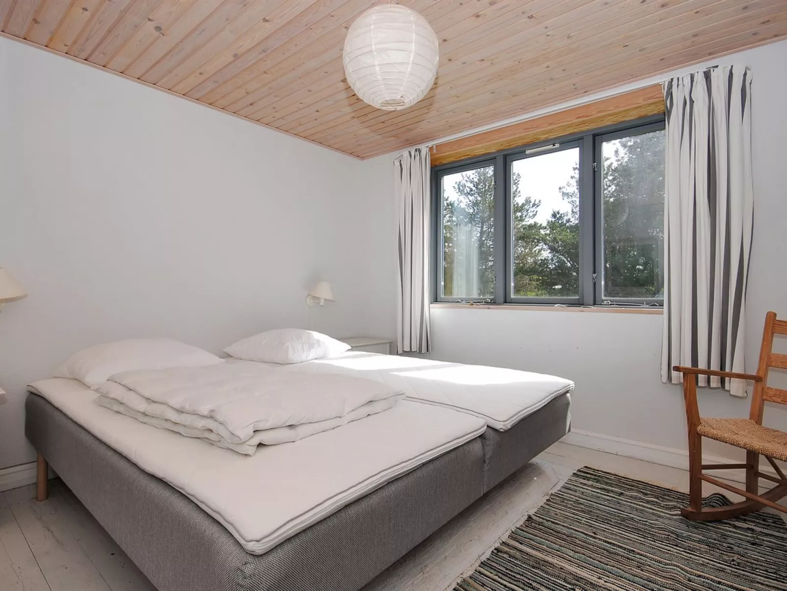 "Margrethe" - 1.1km from the sea-Drinnen