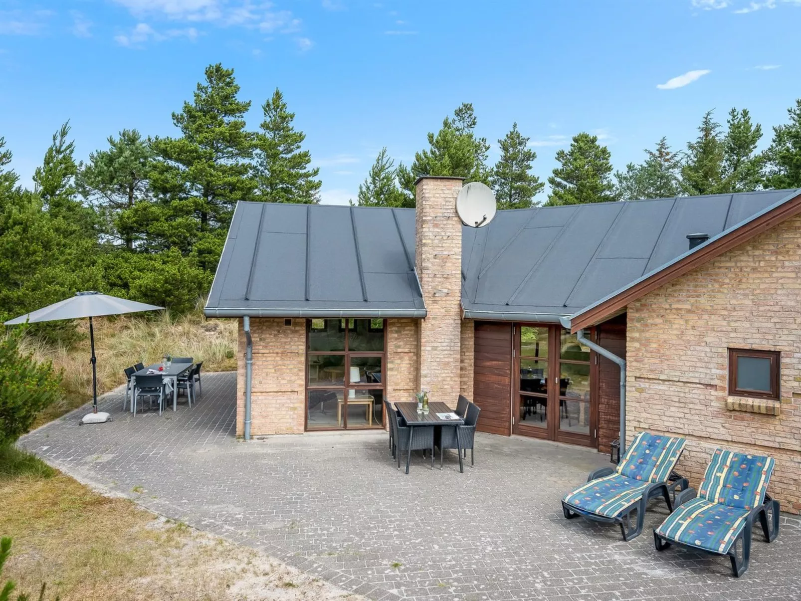 "Thormar" - 1.5km from the sea-Outside