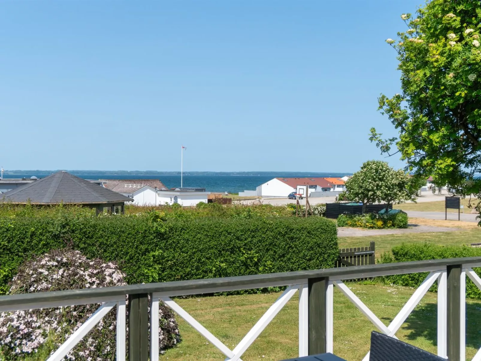 "Ambrosius" - 75m from the sea-Draußen