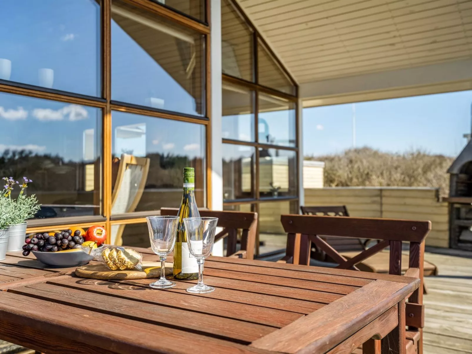 "Fam" - 300m from the sea-Draußen