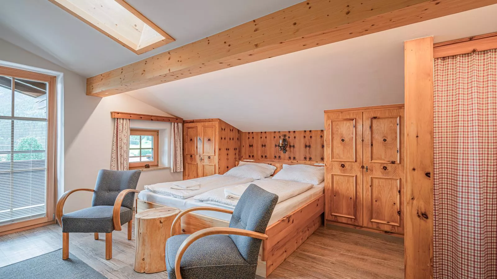 Röck IIII V-Bedroom