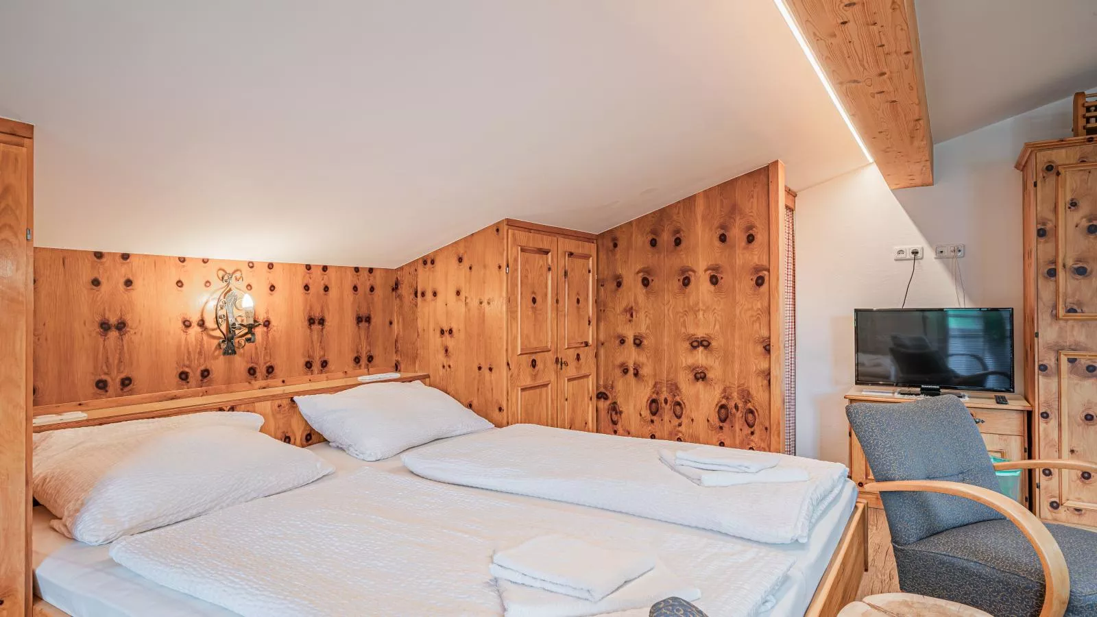 Röck IIII V-Bedroom