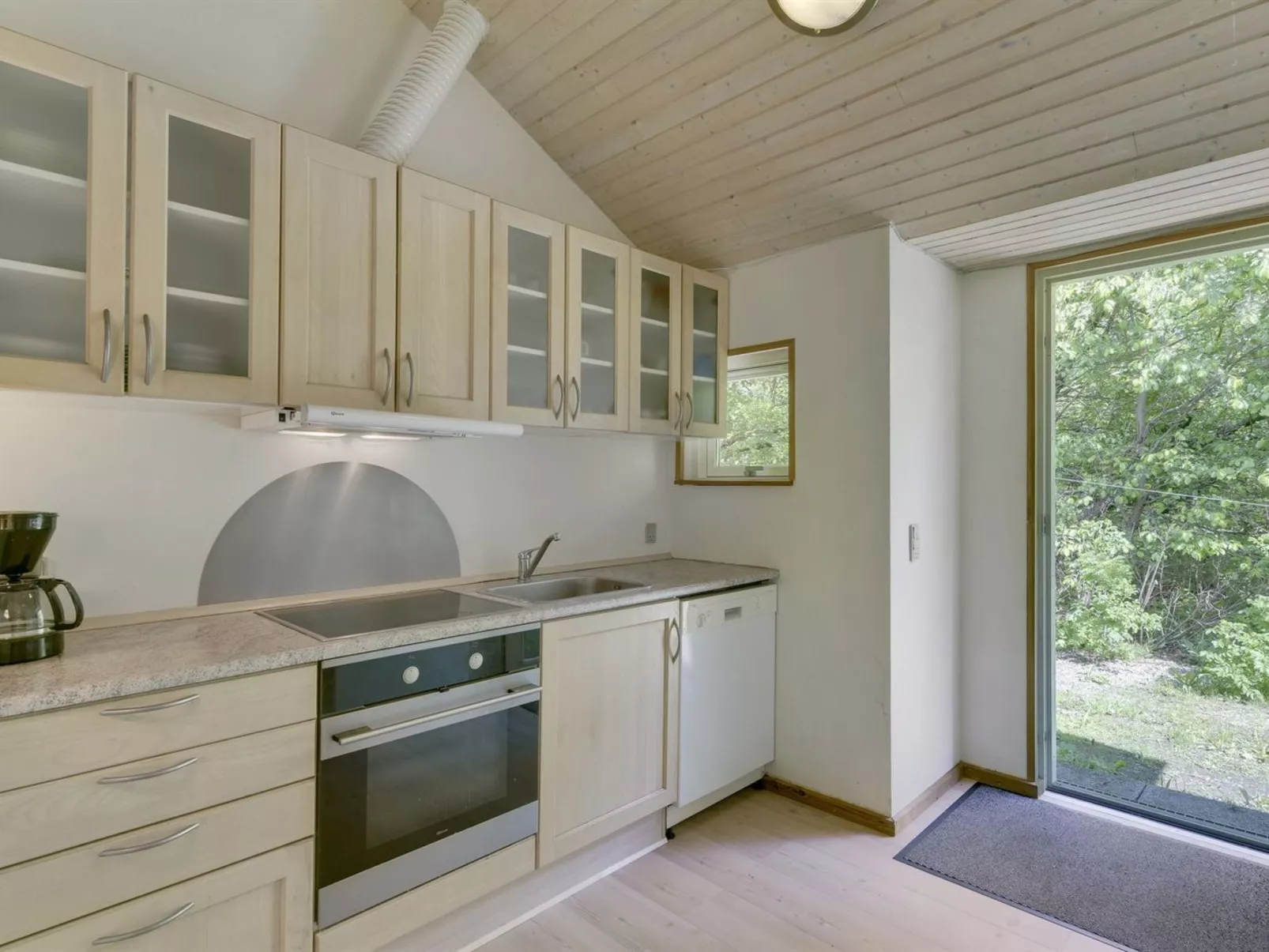 "Tydulf" - 34km from the sea-Inside