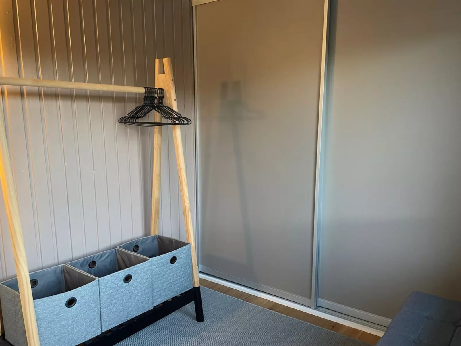 "Roar" - 500m from the sea-Drinnen