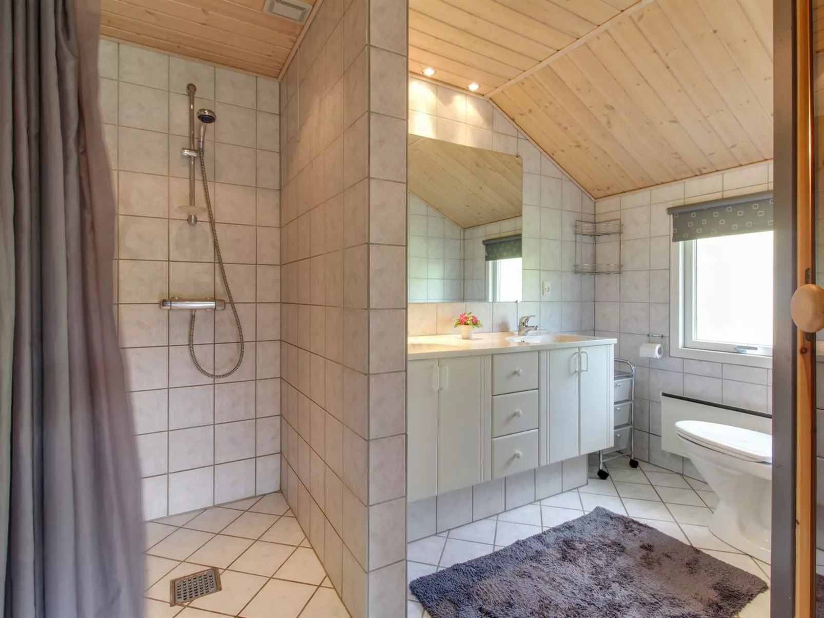 "Maureen" - 10.5km from the sea-Drinnen