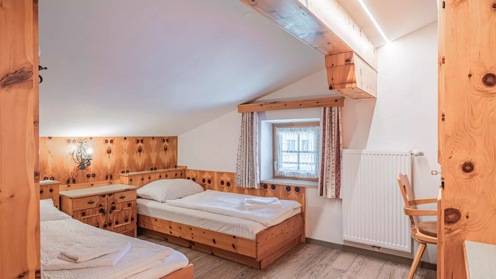 Röck IIII V-Bedroom