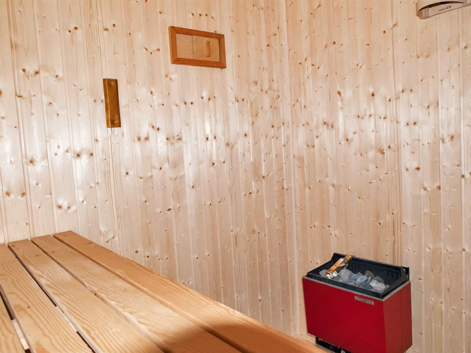 "Agneta" - 750m from the sea-Dedans