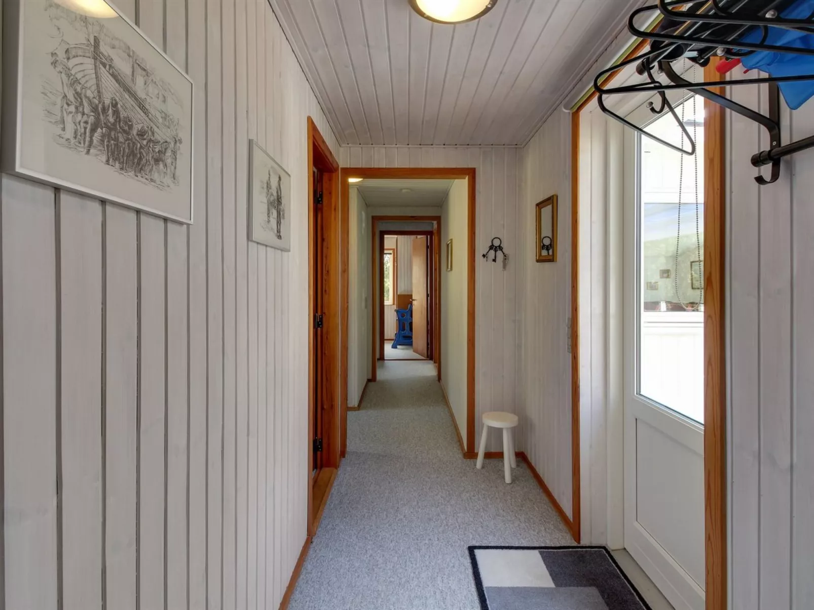 "Iver" - 600m to the fjord-Inside