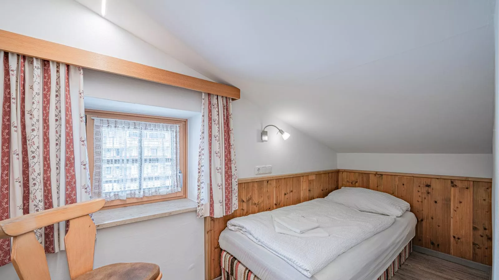 Röck IIII V-Bedroom