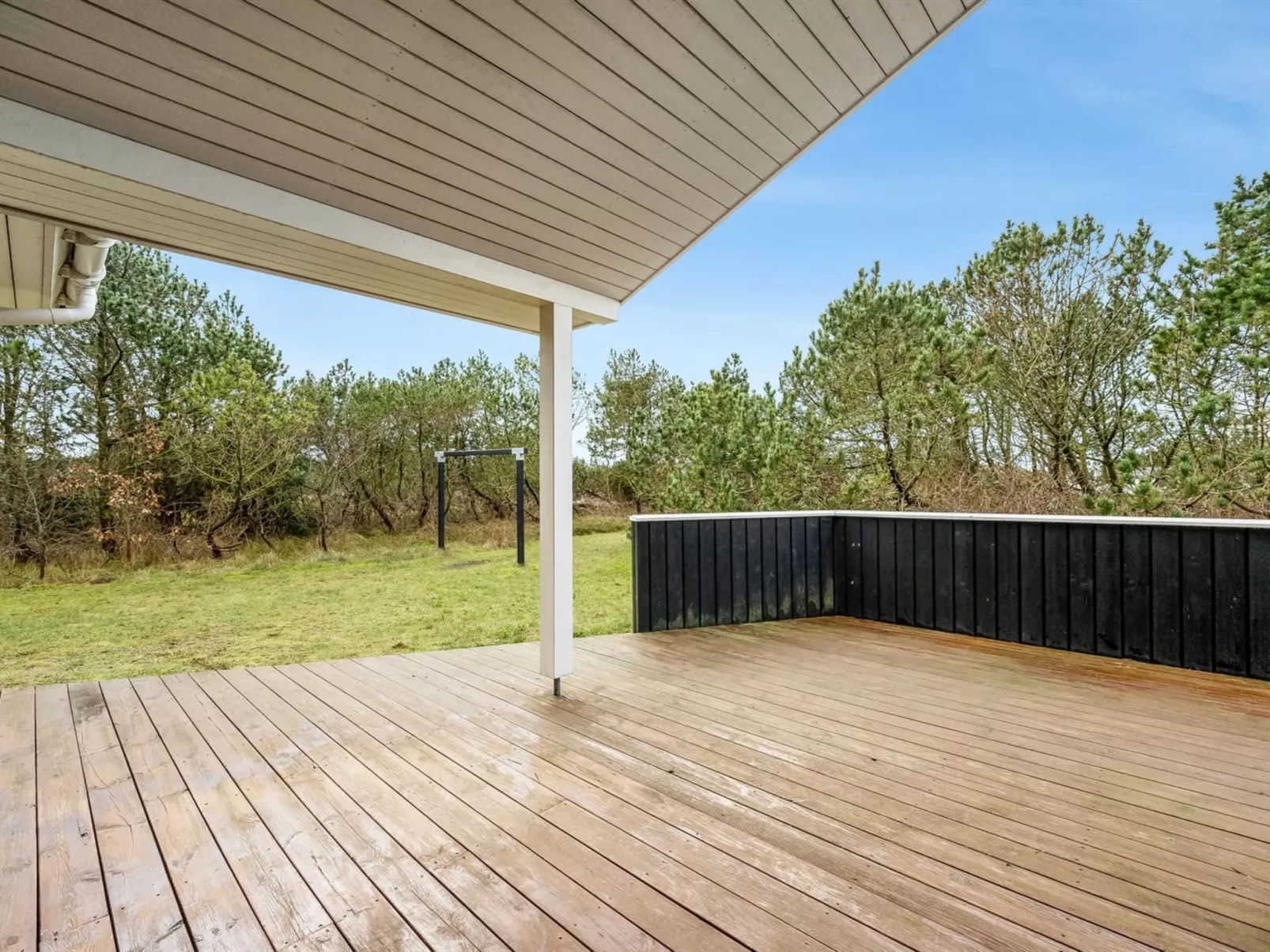 "Helen" - 500m to the fjord-Outside