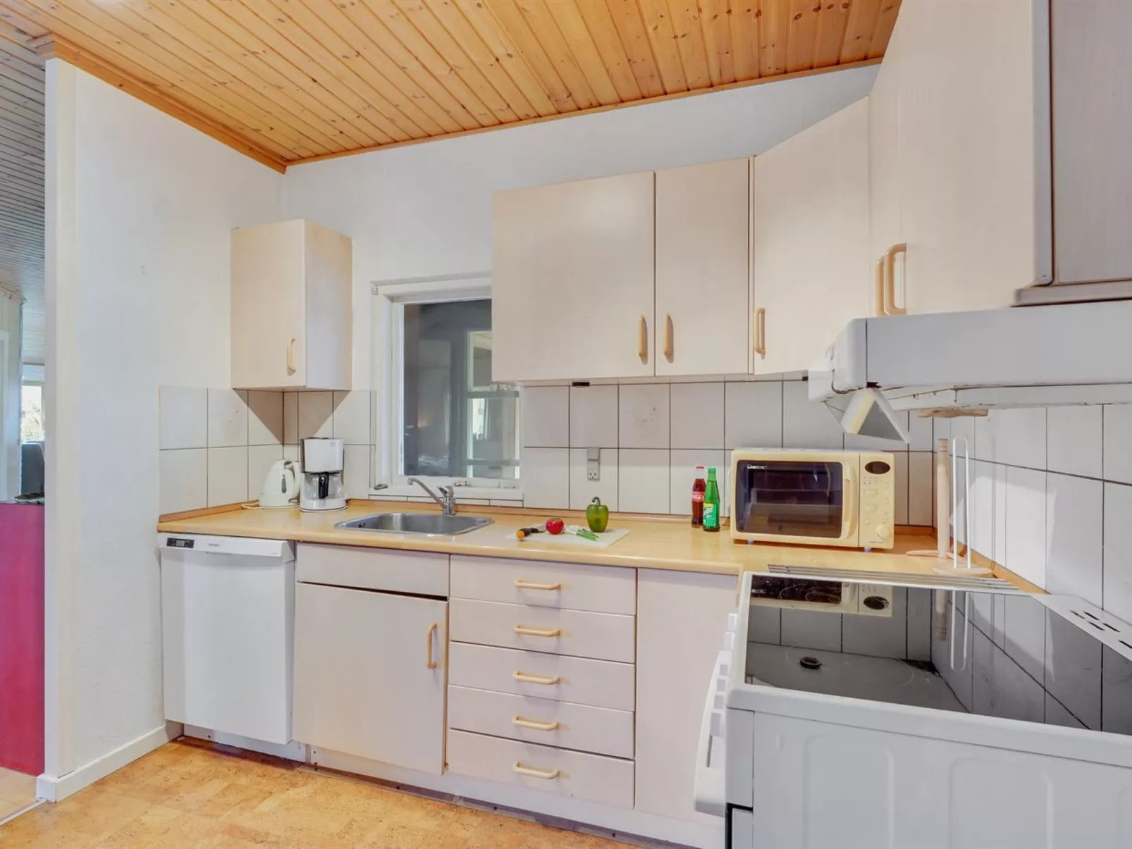 "Kia" - 80m from the sea-Dedans