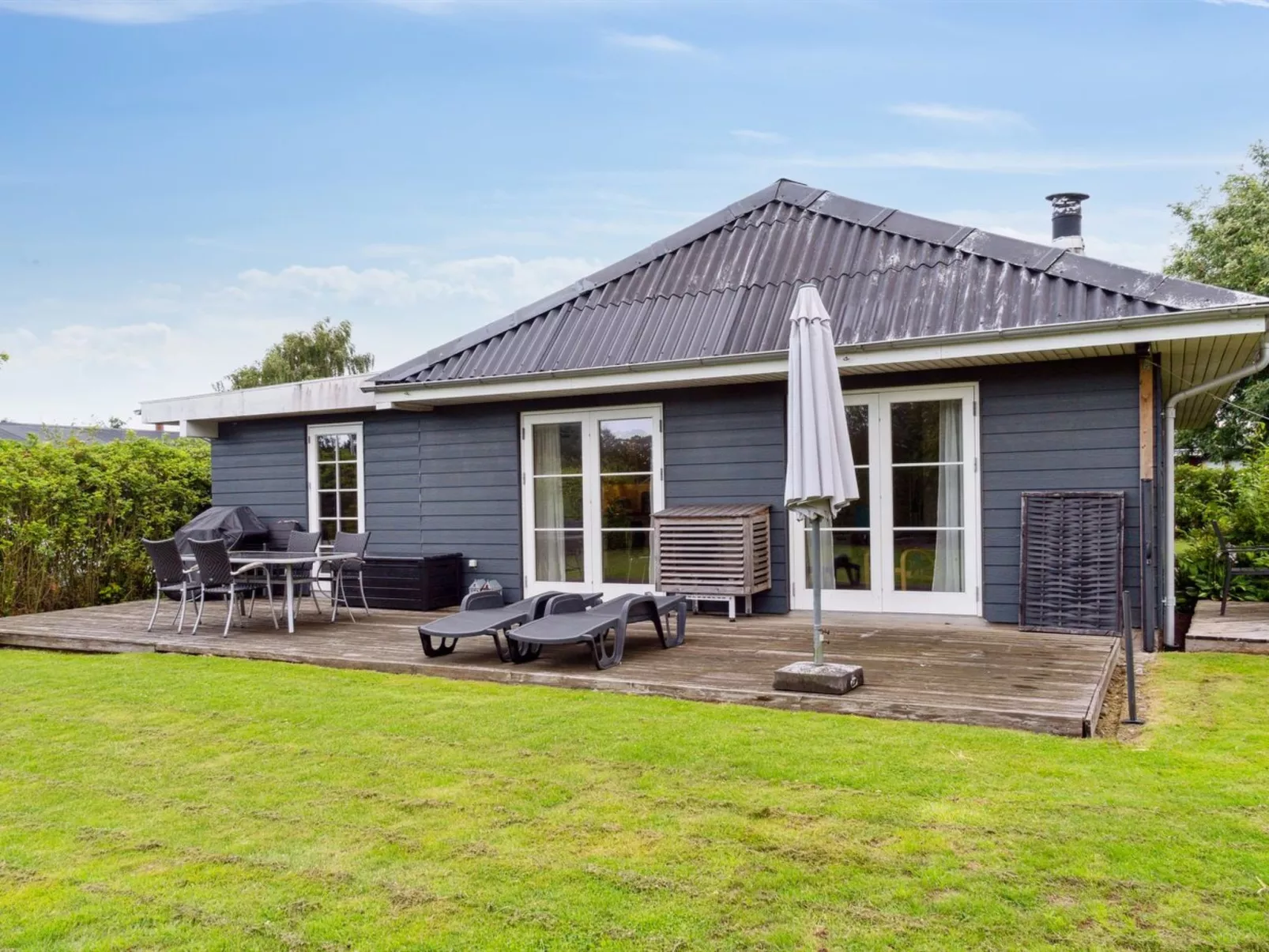 "Thala" - 150m from the sea-Outside