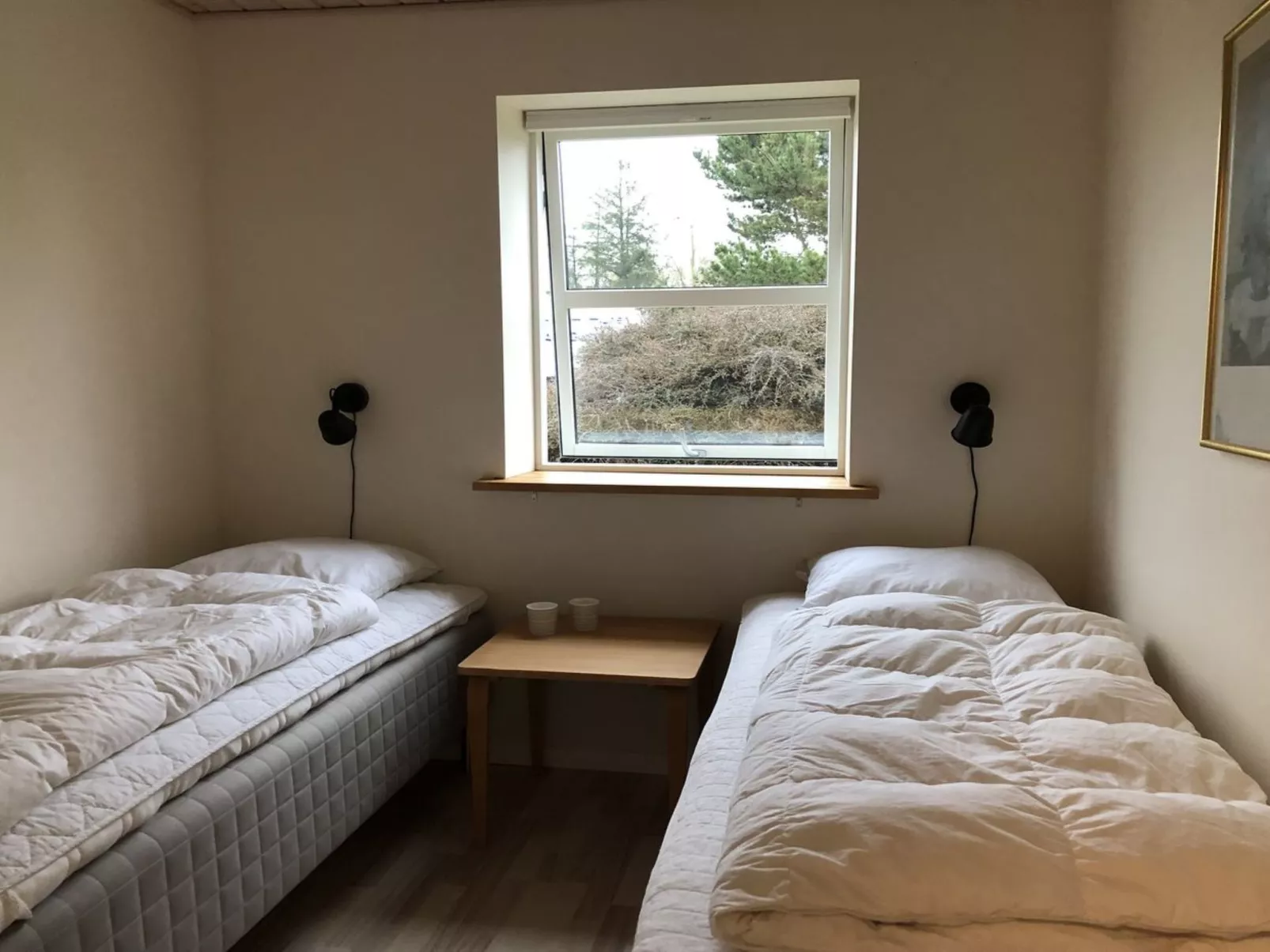 "Ljupco" - 500m to the fjord-Drinnen