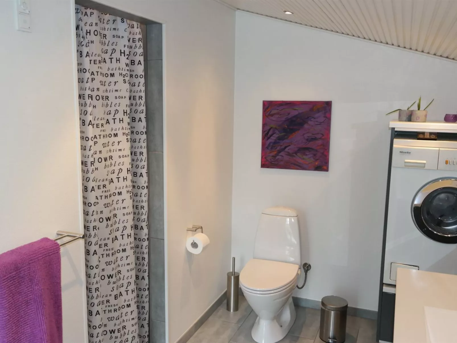 "Assarina" - 300m to the fjord-Drinnen