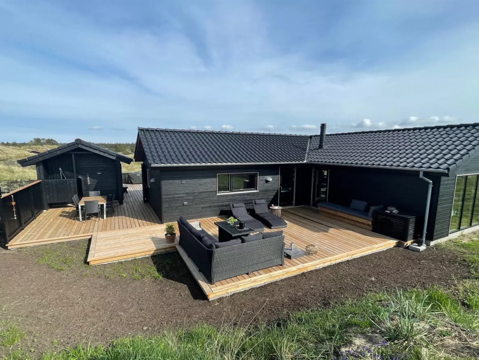 "Hinda" - 1.2km from the sea-Outside