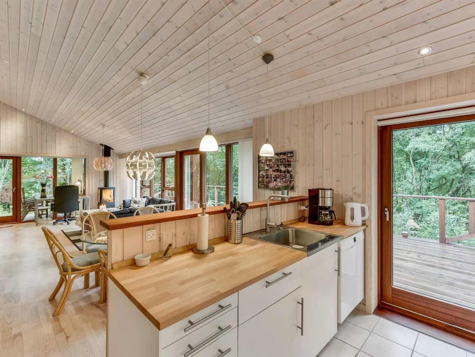 "Nelie" - 40km from the sea-Inside