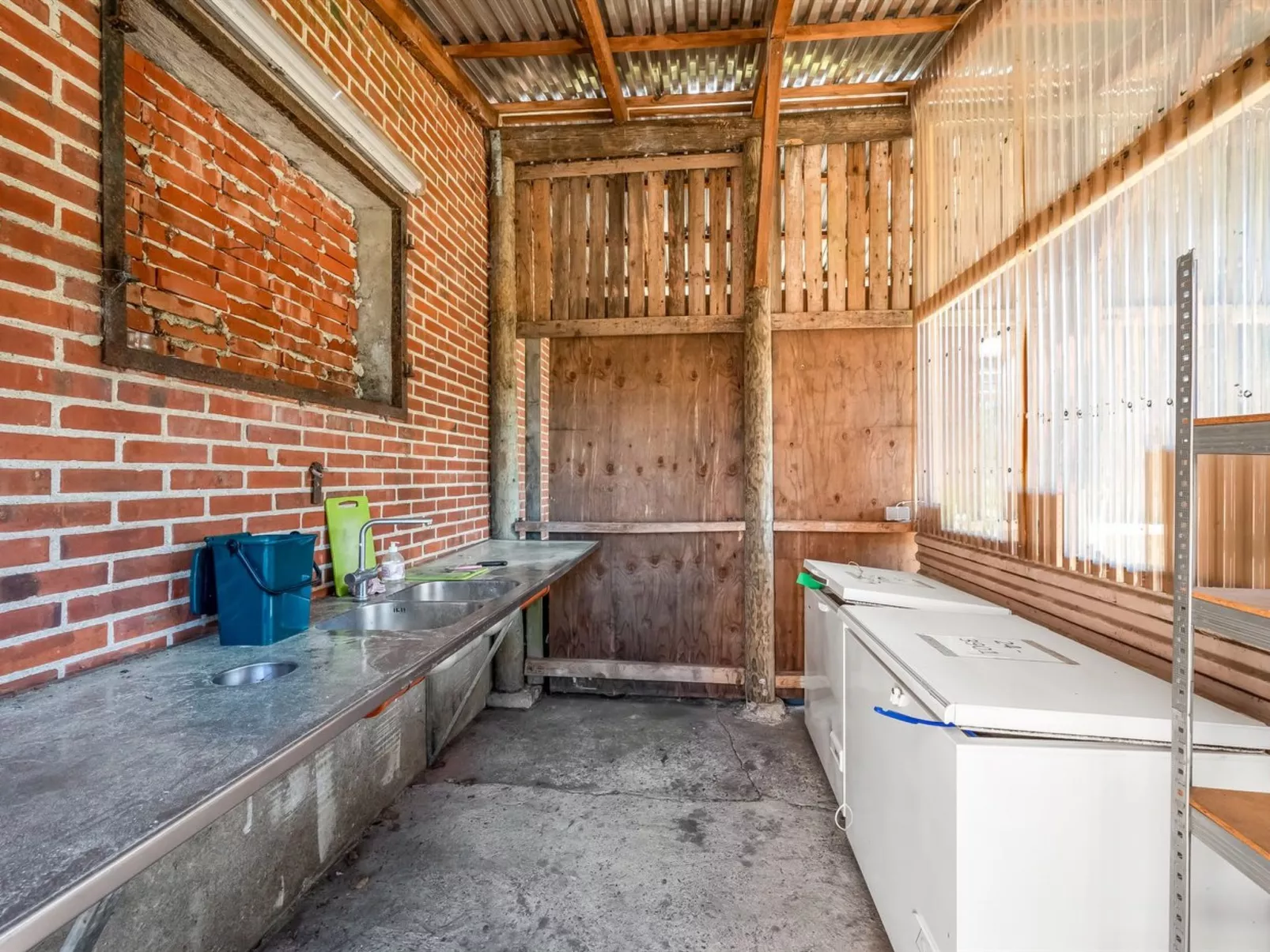 "Evina" - 17km to the fjord-Outside