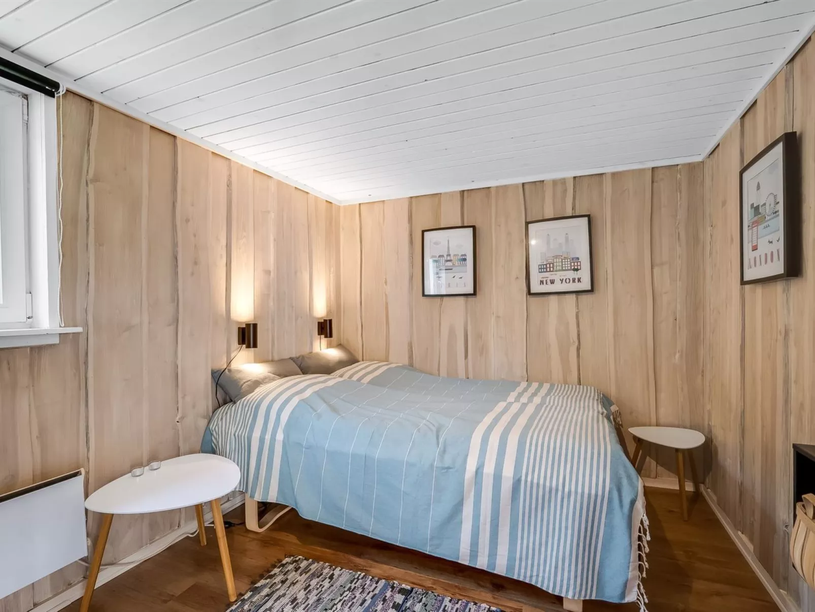 "Leeve" - 1.4km to the fjord-Drinnen