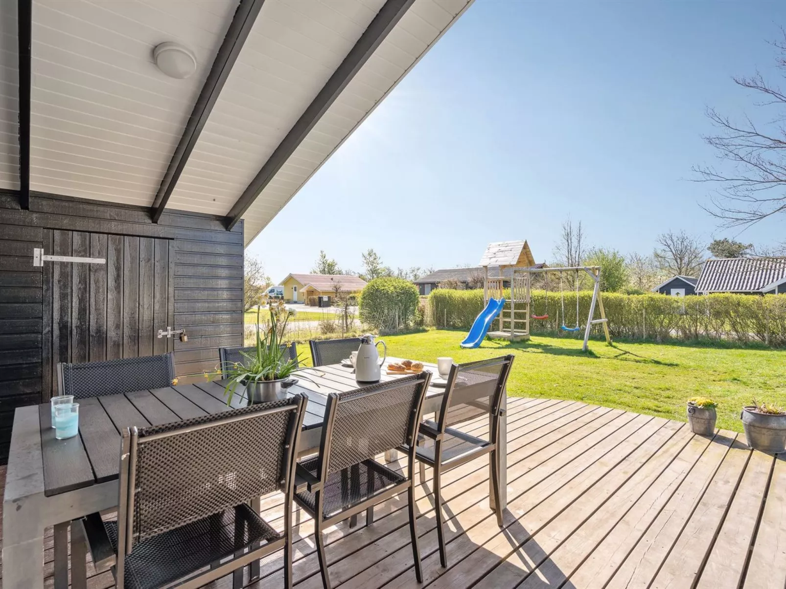 "Miikka" - 800m to the fjord-Draußen