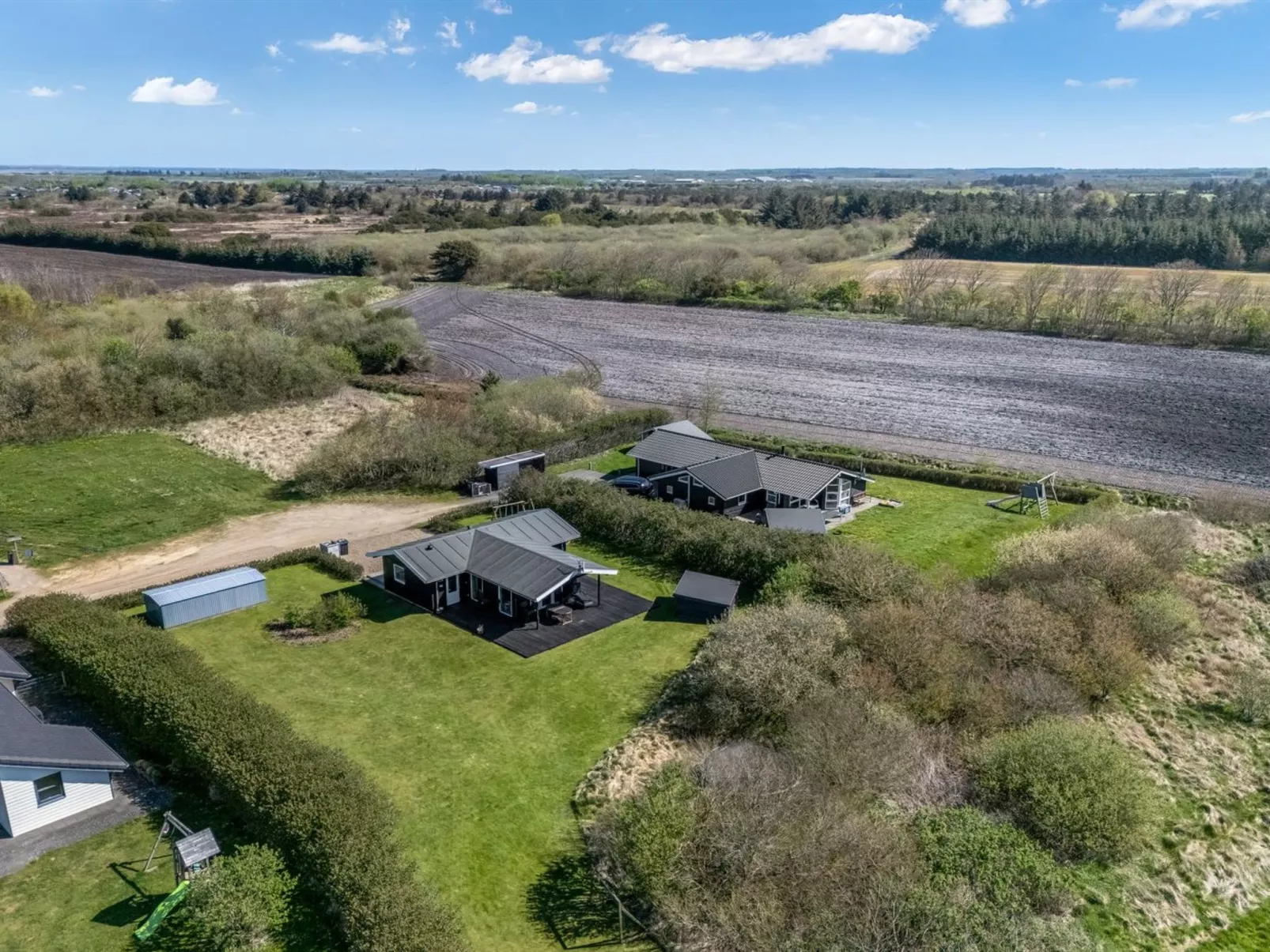 "Holm" - 700m to the fjord-Outside