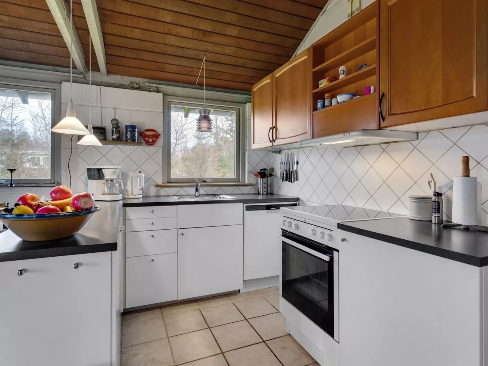 "Raika" - 450m to the fjord-Inside