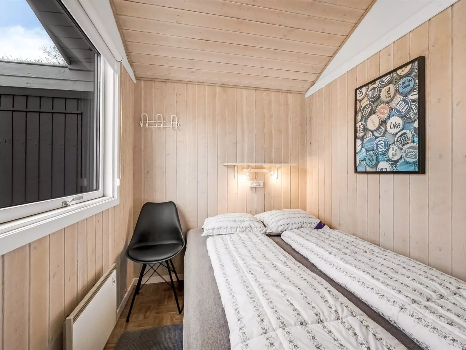 "Marten" - 1.2km to the fjord-Inside