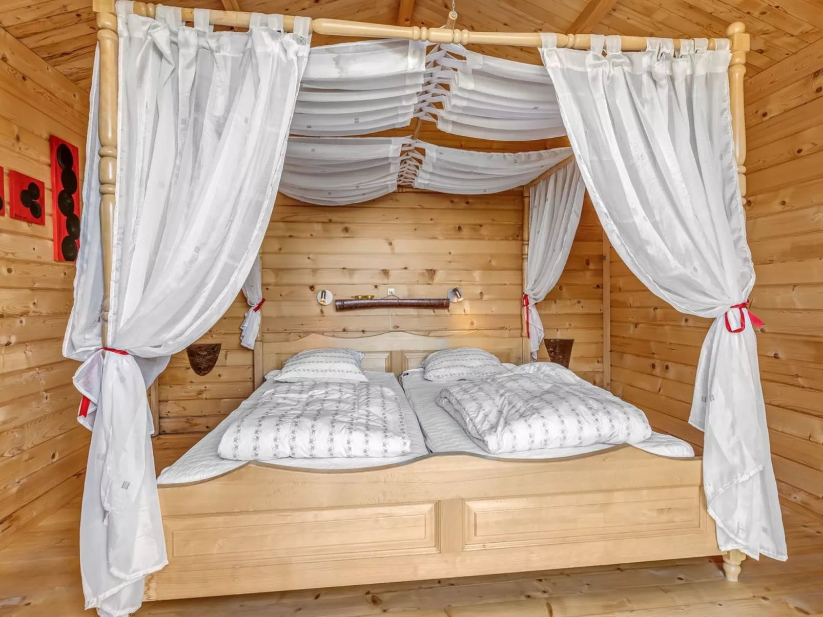 "Adrienne" - 35km from the sea-Inside