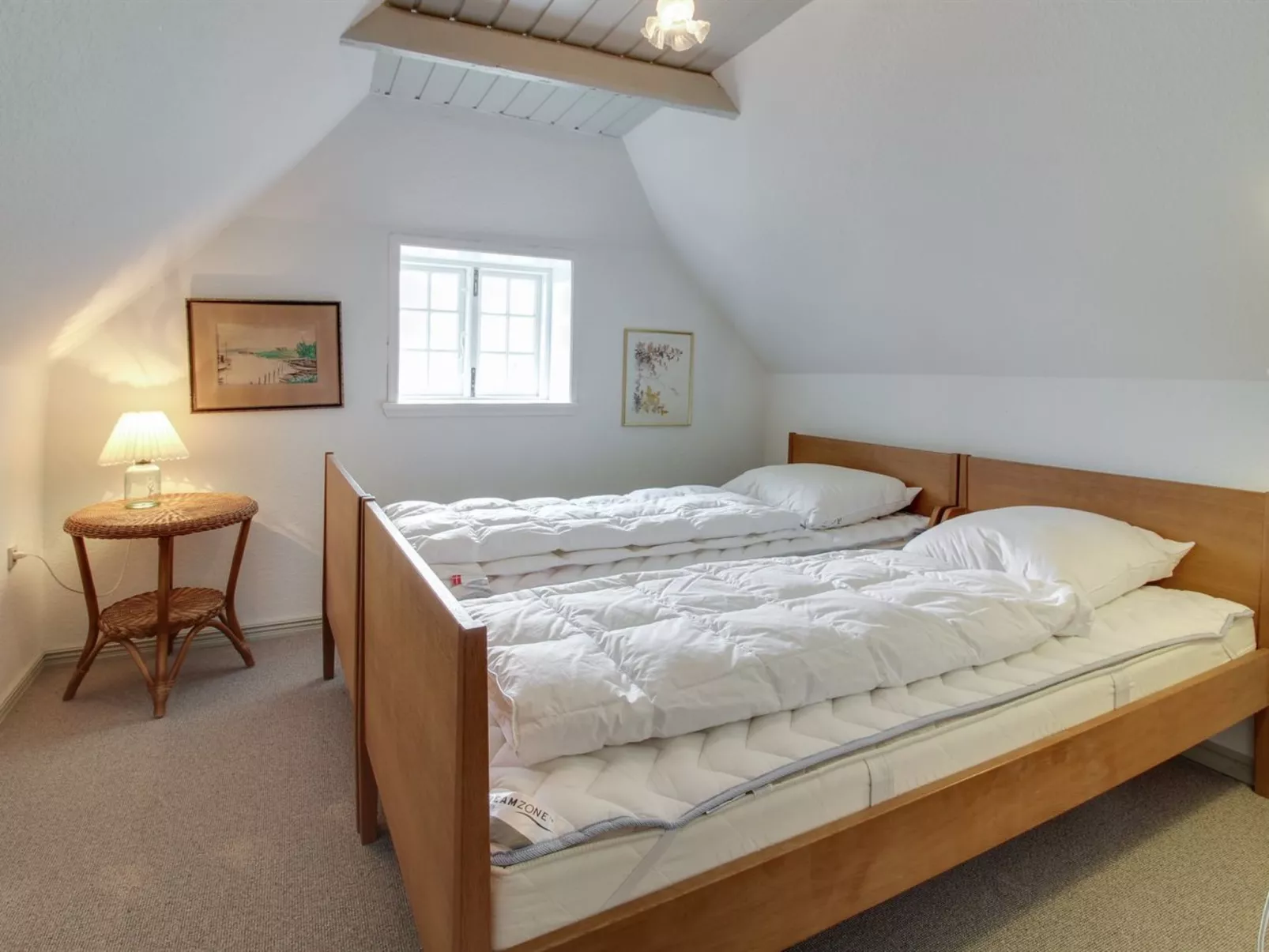 "Saarah" - 25km from the sea-Inside