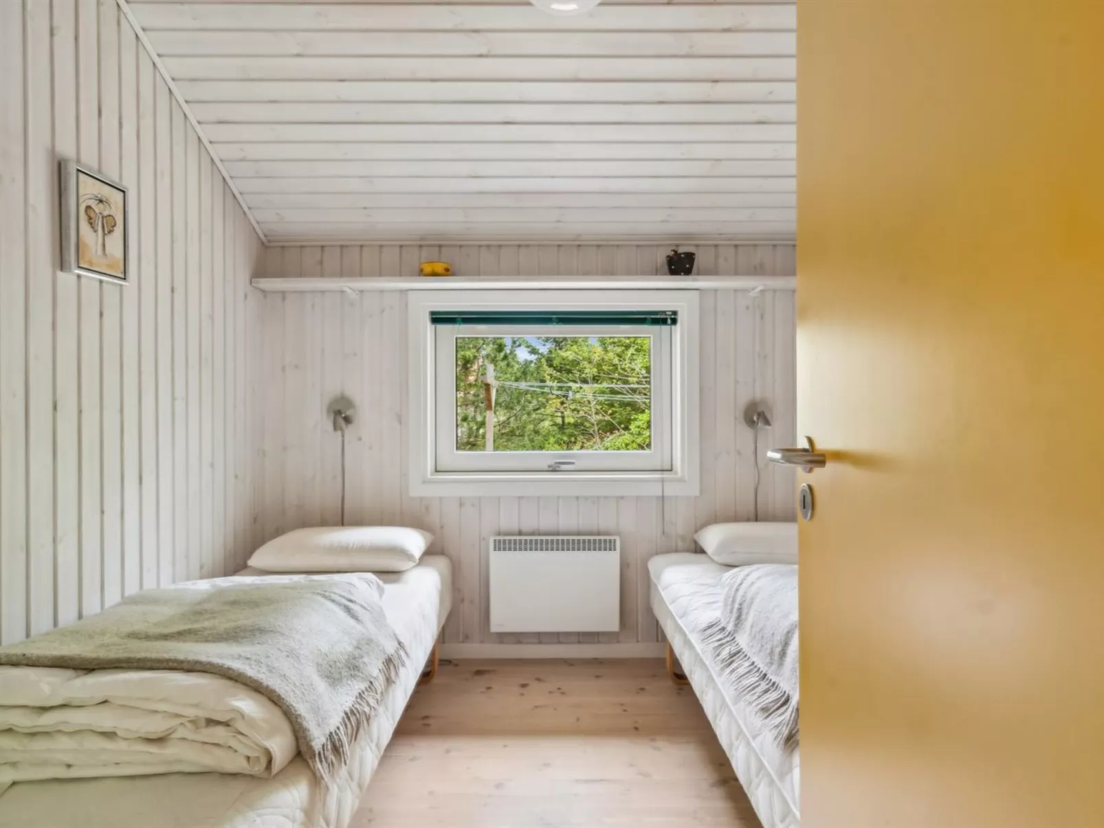 "Niglæs" - 700m from the sea-Inside