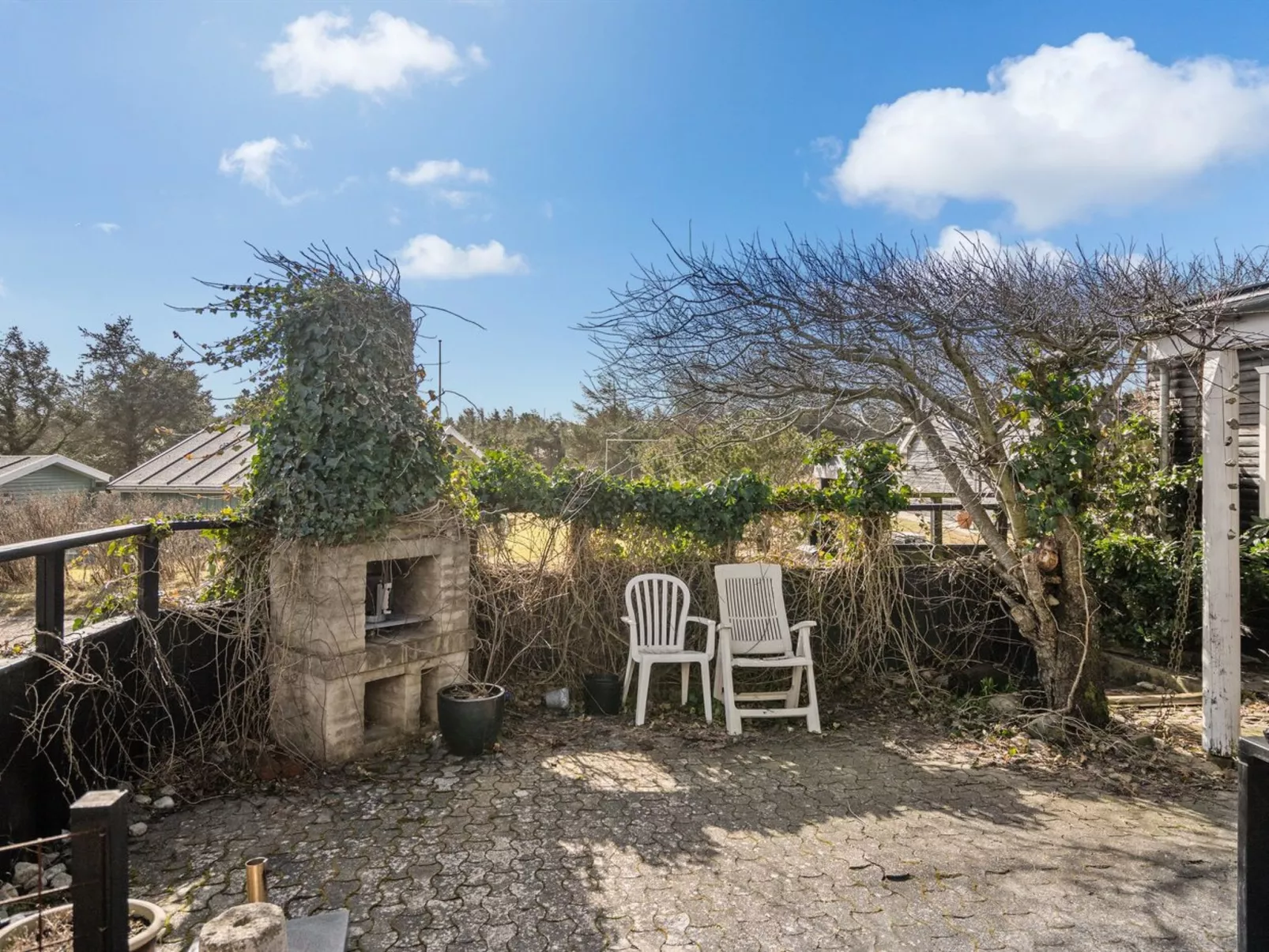 "Sharanya" - 500m from the sea-Outside